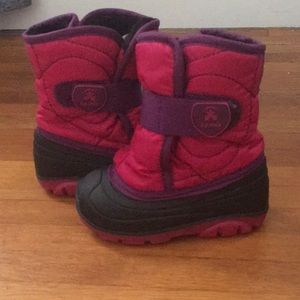 Toddler size 7 snow boots-faux fur lined pink